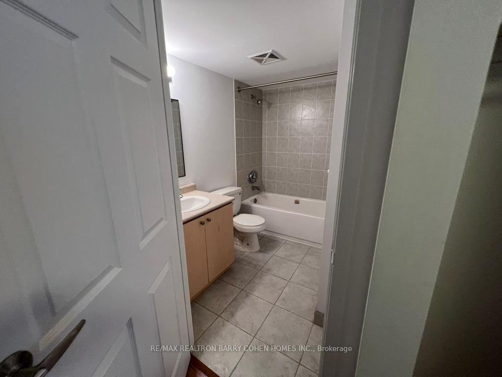 Photo 7 of Unit 204, 15 Maplewood Avenue, Toronto, Humewood-Cedarvale — HOMEH