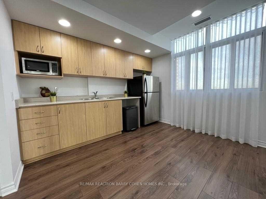 Photo 9 of Unit 204, 15 Maplewood Avenue, Toronto, Humewood-Cedarvale — HOMEH