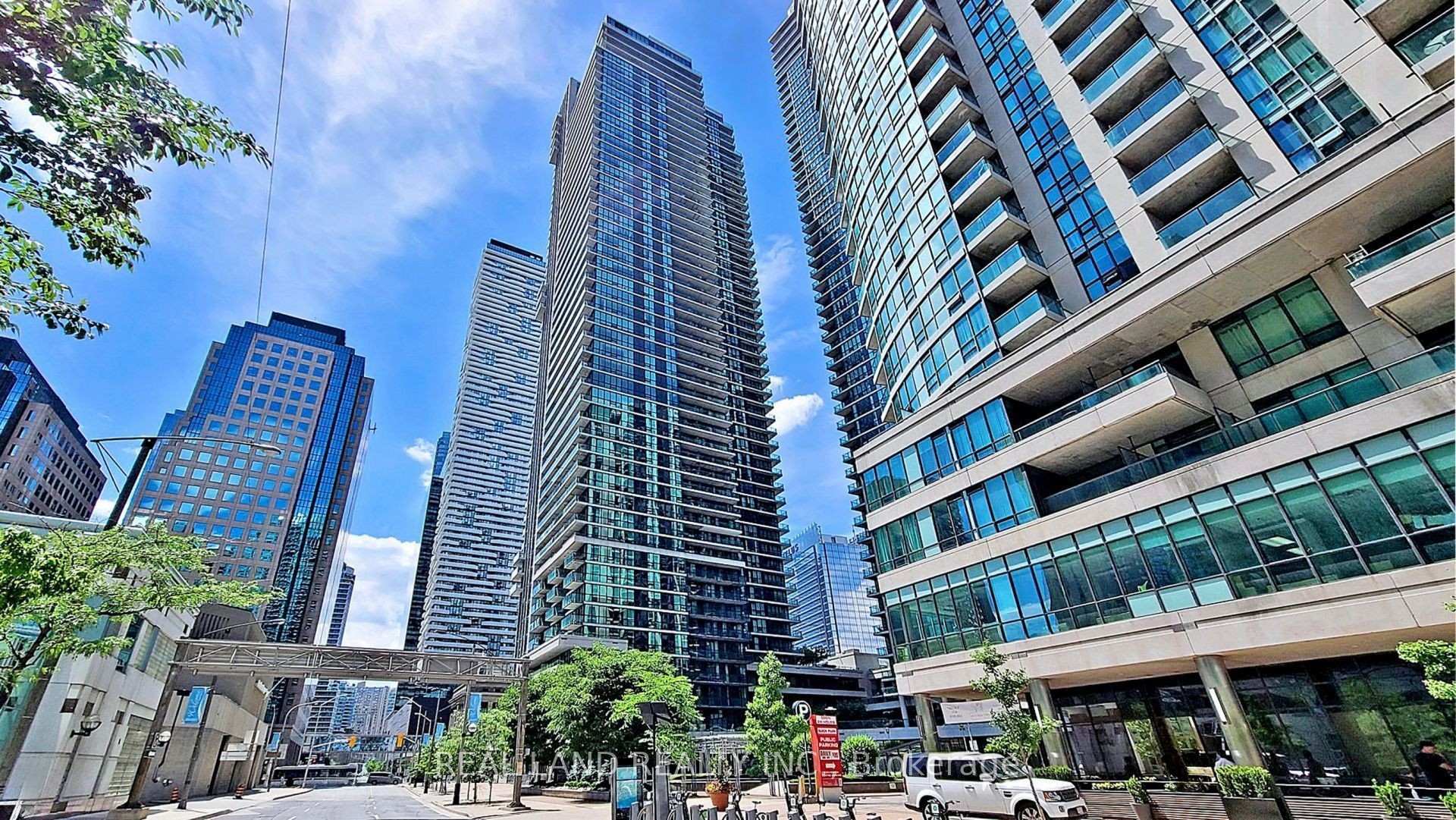 Front of Unit 1908, 33 Bay Street