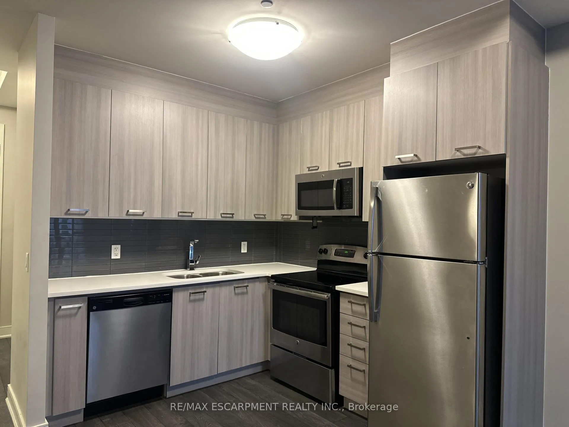 Photo 3 of Unit 1011, 150 Main Street W, Hamilton, Central — HOMEH