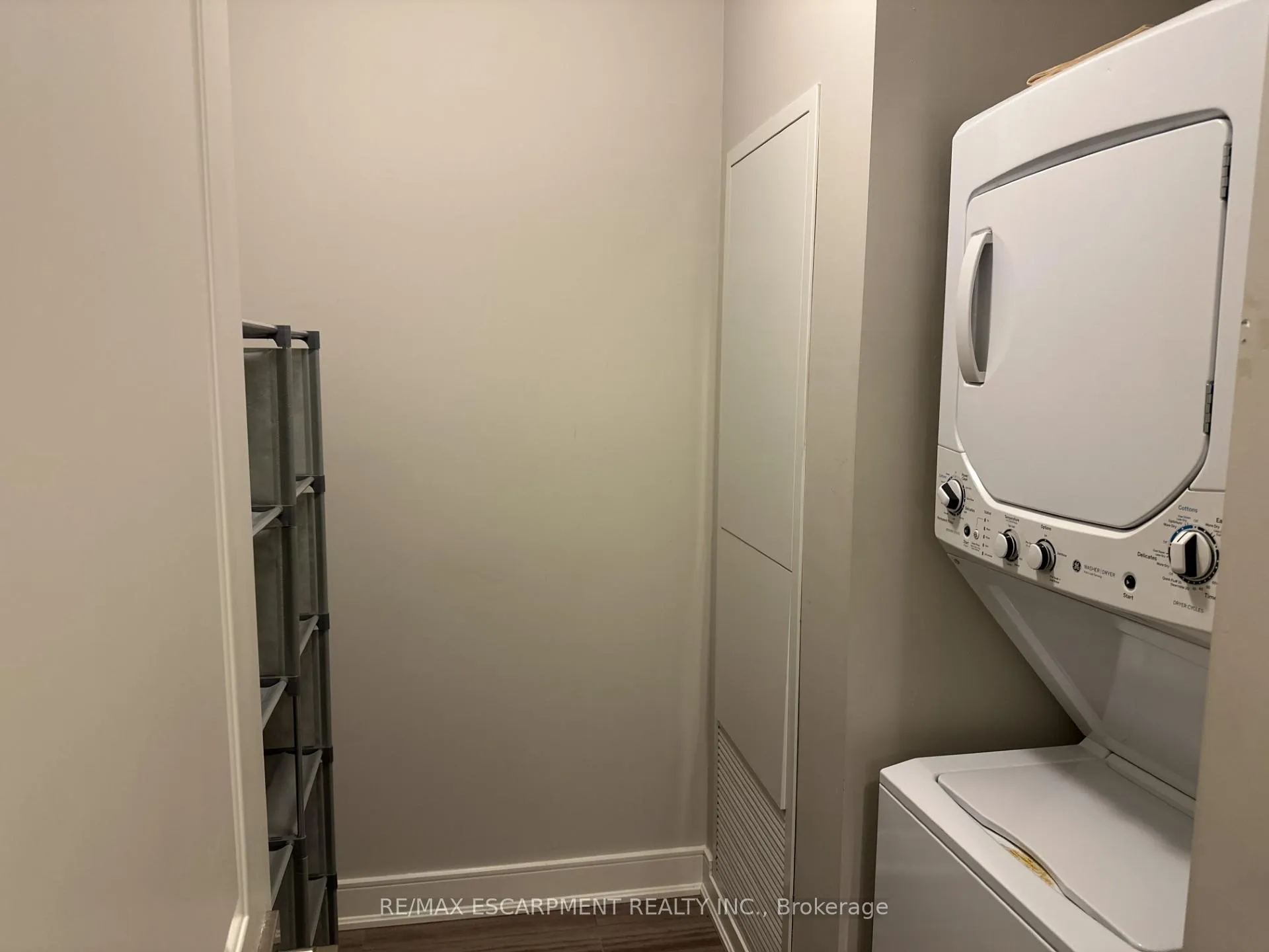 Photo 5 of Unit 1011, 150 Main Street W, Hamilton, Central — HOMEH