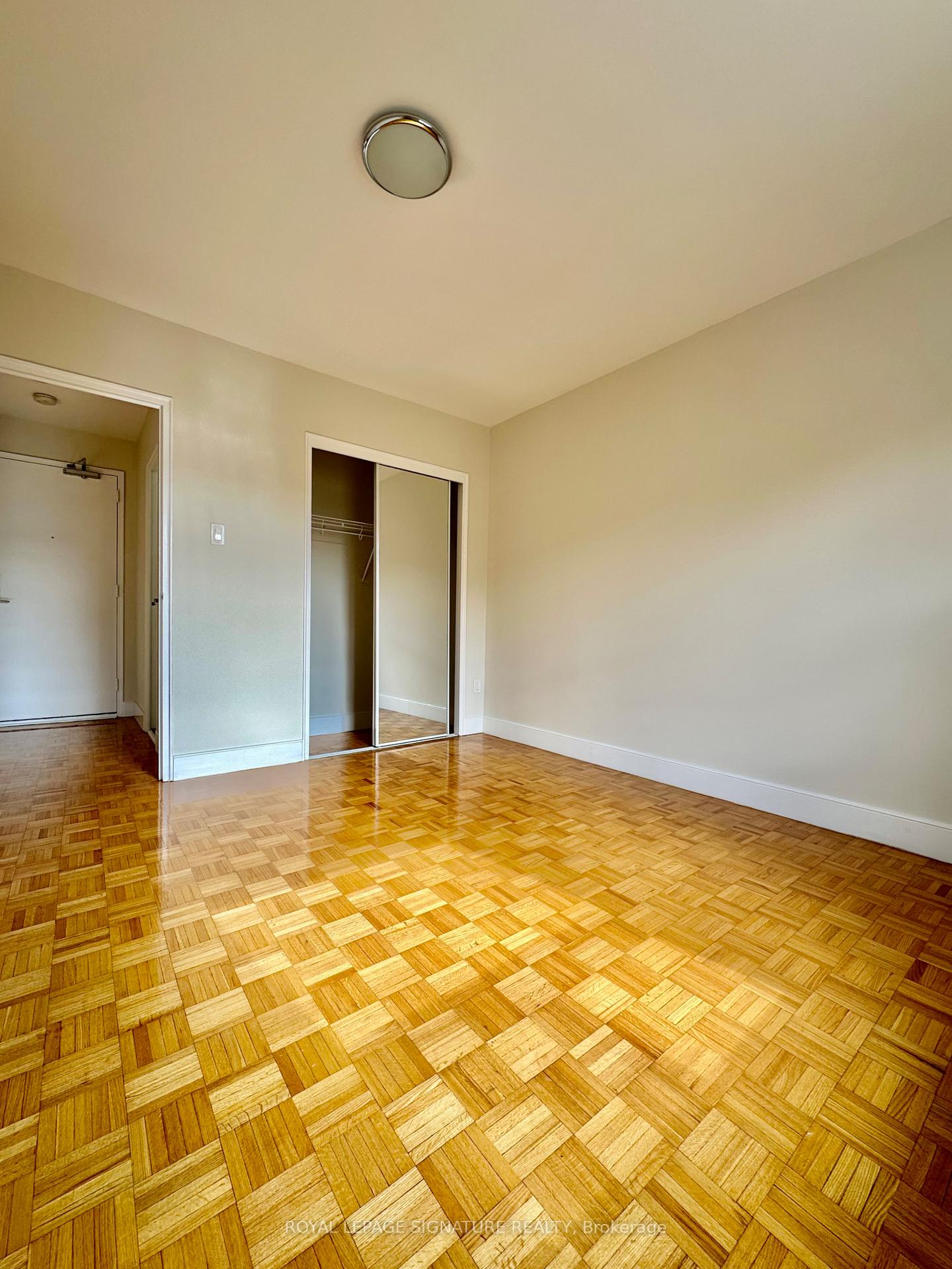 Photo 9 of Unit 405, 1291 Bayview Avenue, Toronto, Leaside — HOMEH