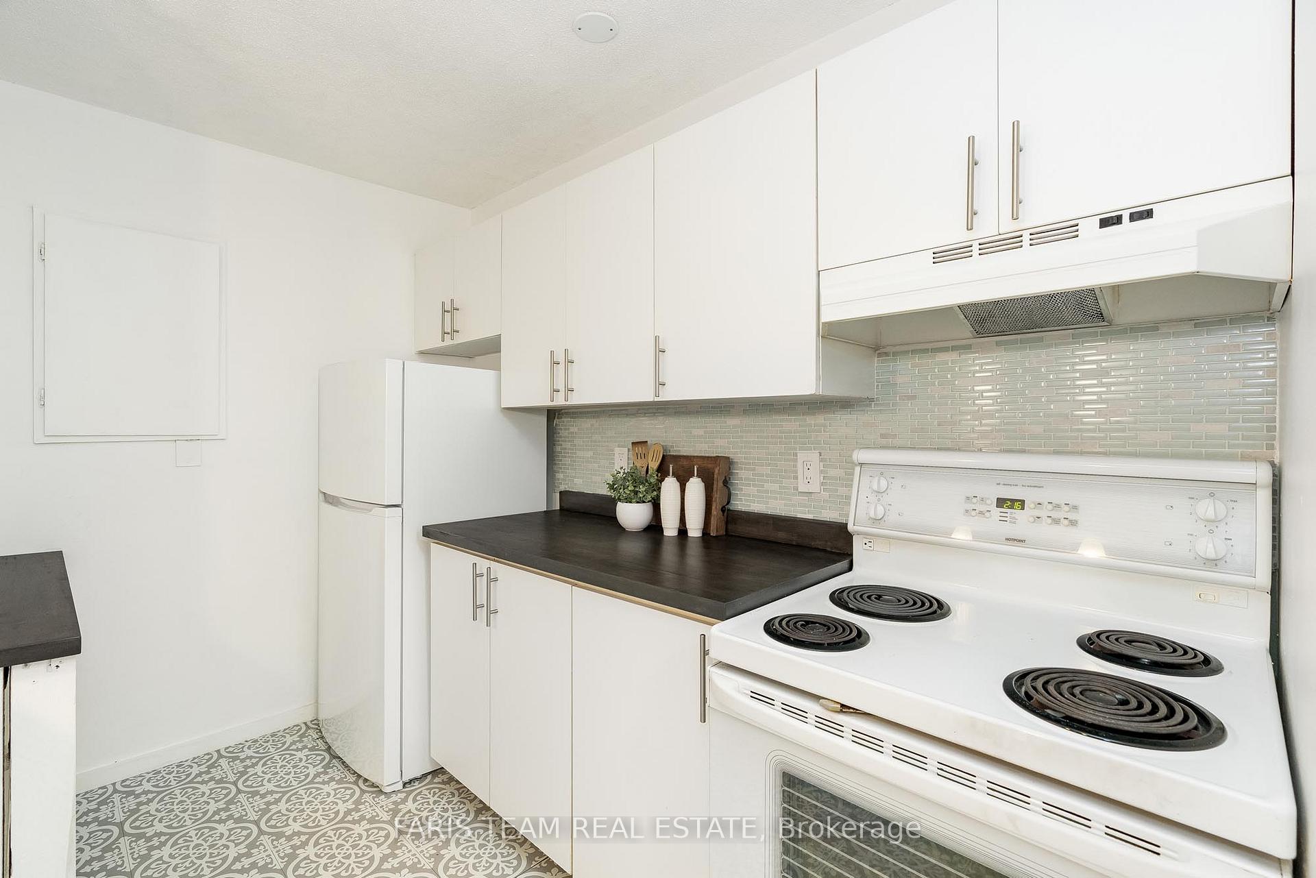 Photo 6 of Unit 104, 23 Dawson Drive, Collingwood — HOMEH