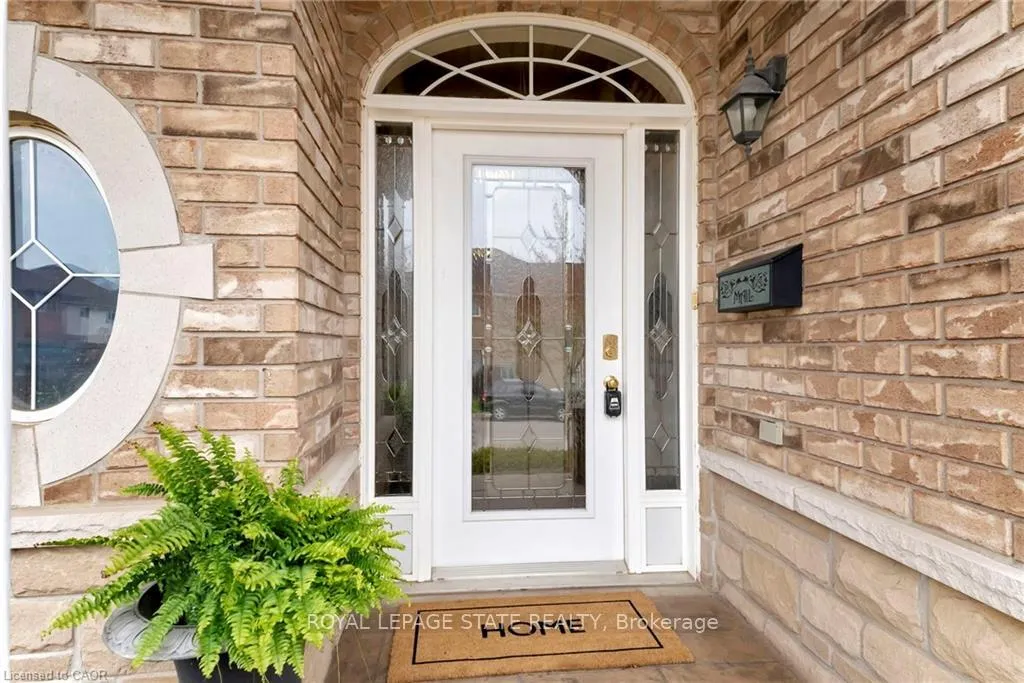 Photo 3 of 188 Blue Mountain Drive, Hamilton, Stoney Creek — HOMEH