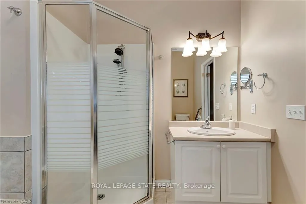 Photo 29 of 188 Blue Mountain Drive, Hamilton, Stoney Creek — HOMEH