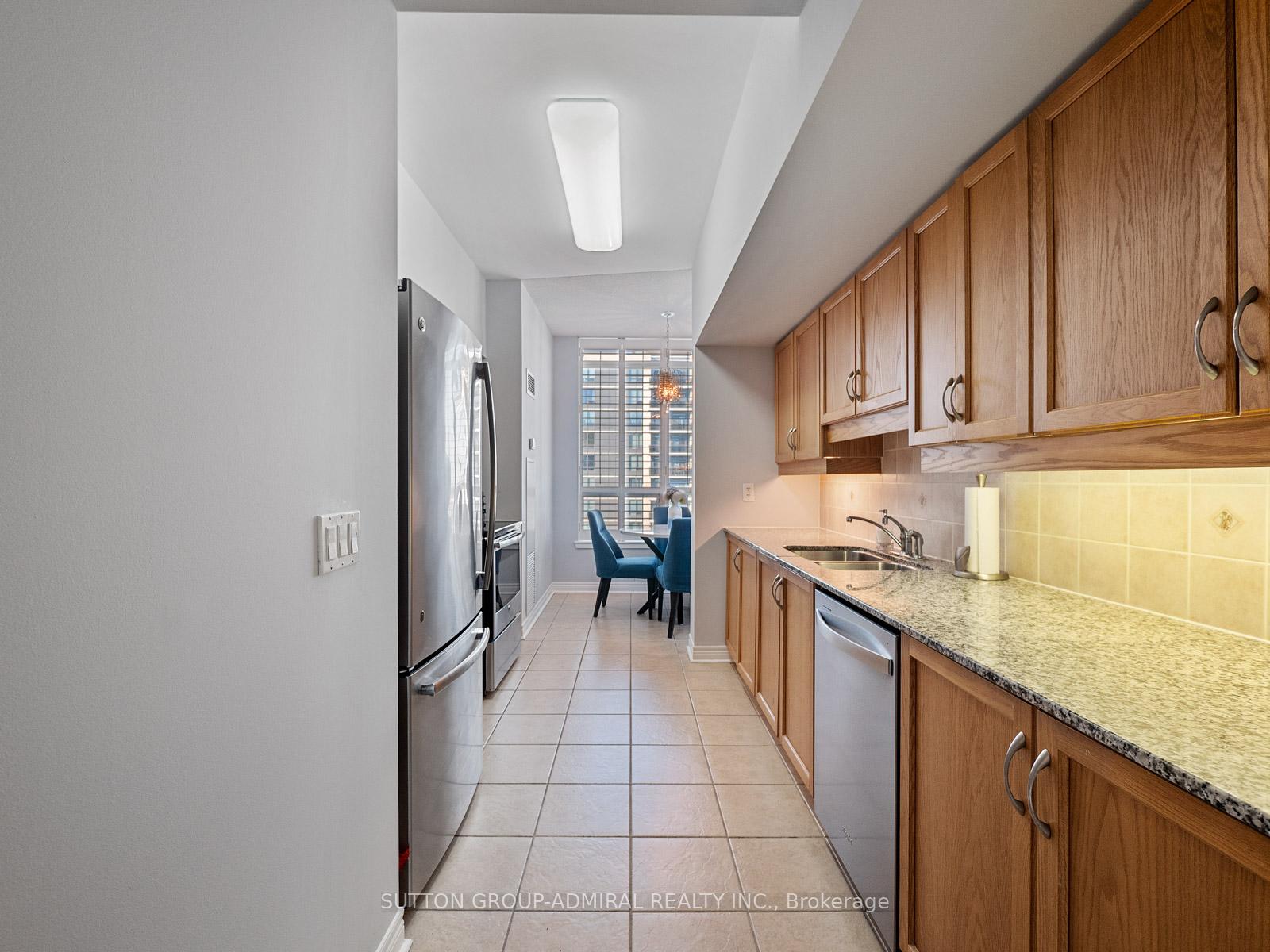 Photo 3 of Unit 1412, 50 Disera Drive, Vaughan, Beverley Glen — HOMEH