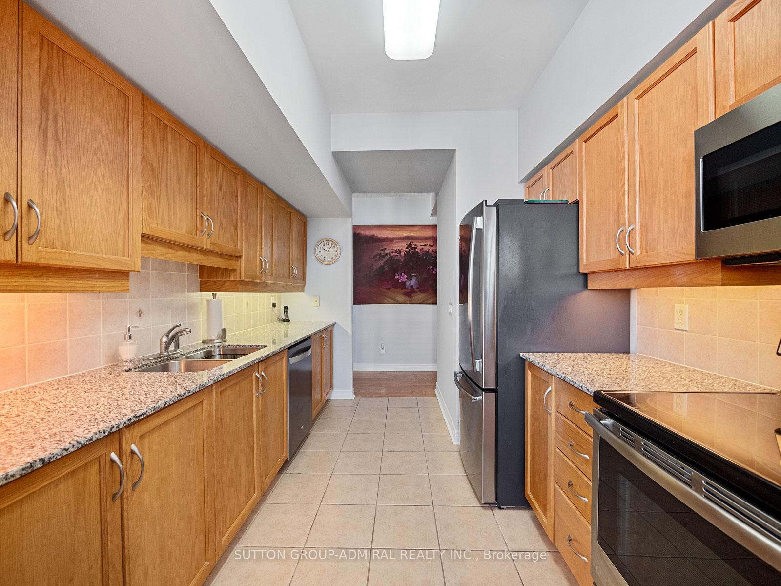 Photo 5 of Unit 1412, 50 Disera Drive, Vaughan, Beverley Glen — HOMEH