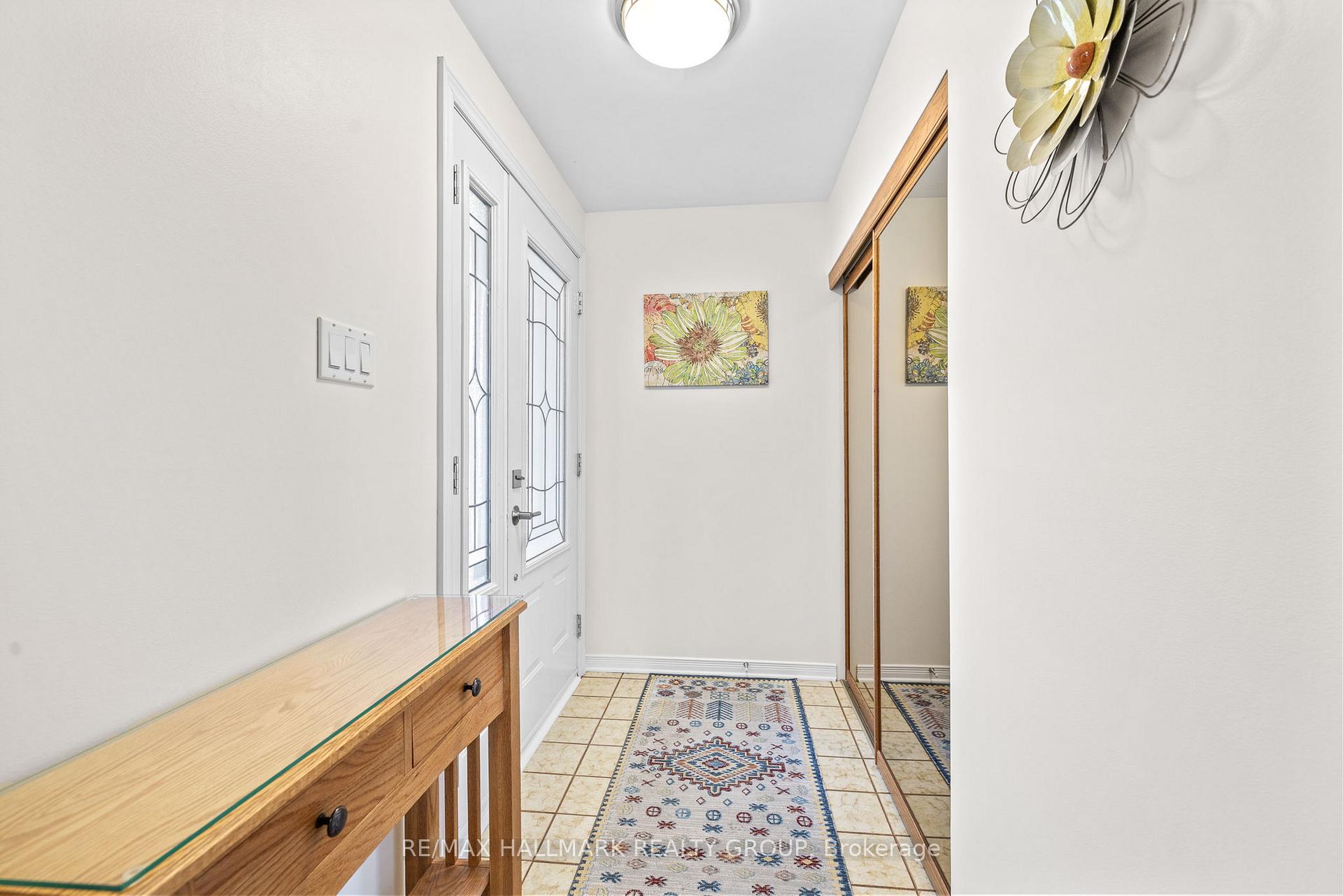 Photo 4 of 44 Seymour Avenue, Ottawa, Borden Farm/Stewart Farm/Carleton Heights/Parkwood Hills — HOMEH