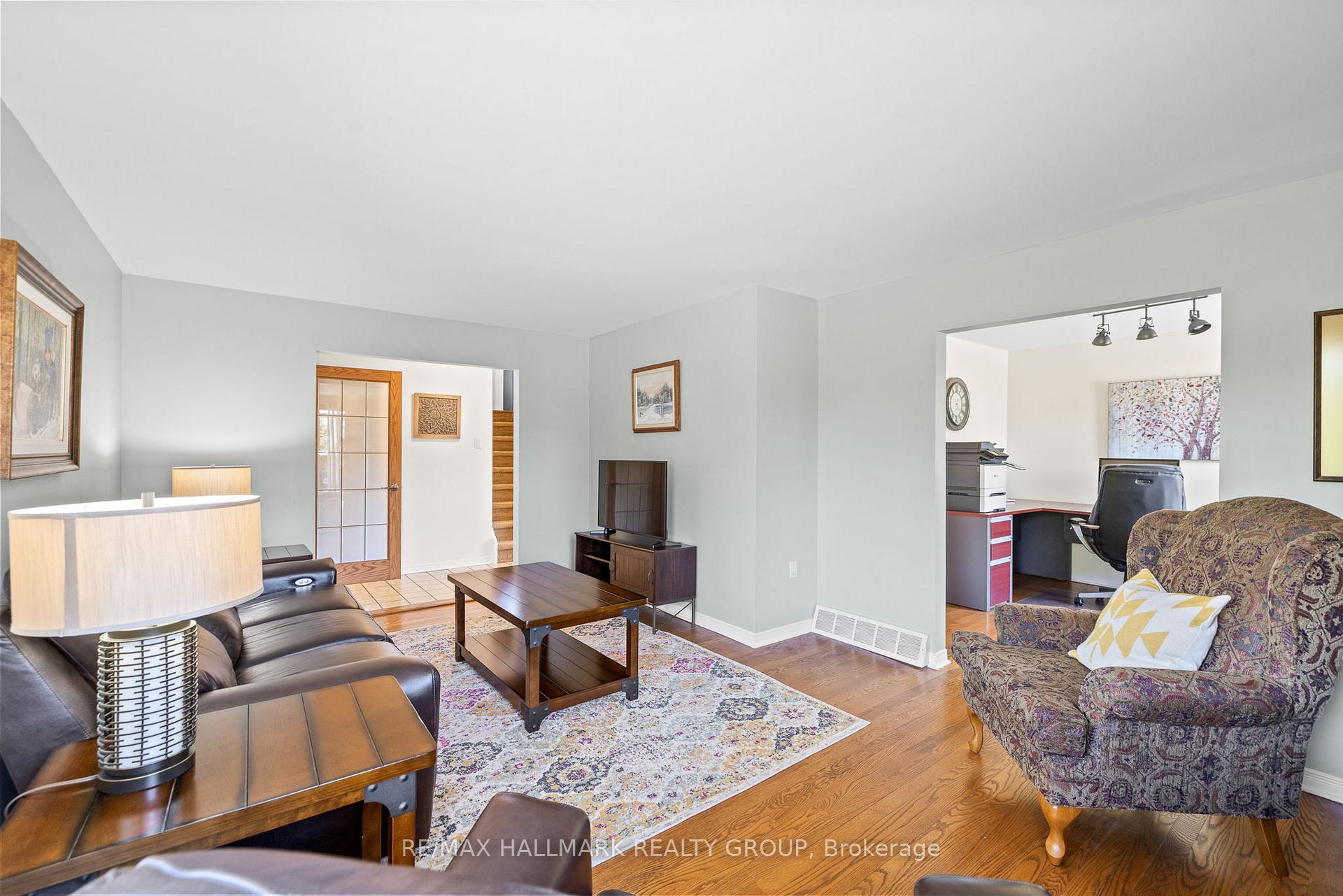 Photo 9 of 44 Seymour Avenue, Ottawa, Borden Farm/Stewart Farm/Carleton Heights/Parkwood Hills — HOMEH