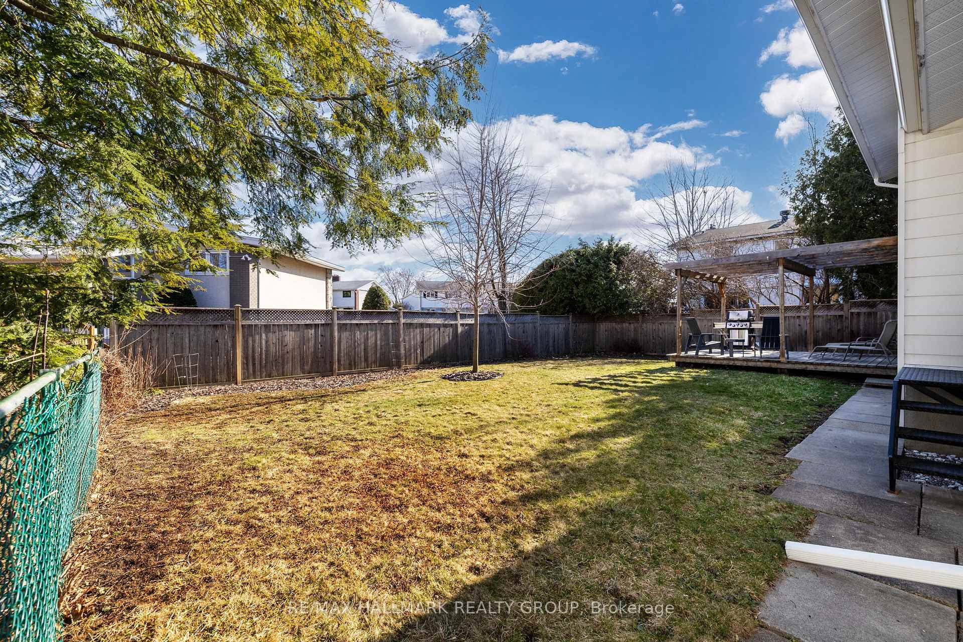 Photo 25 of 44 Seymour Avenue, Ottawa, Borden Farm/Stewart Farm/Carleton Heights/Parkwood Hills — HOMEH