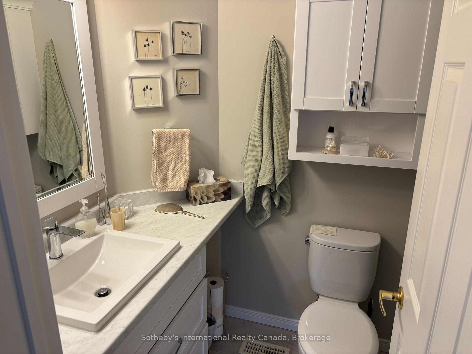 Photo 12 of 64 Green Briar Drive, Collingwood — HOMEH