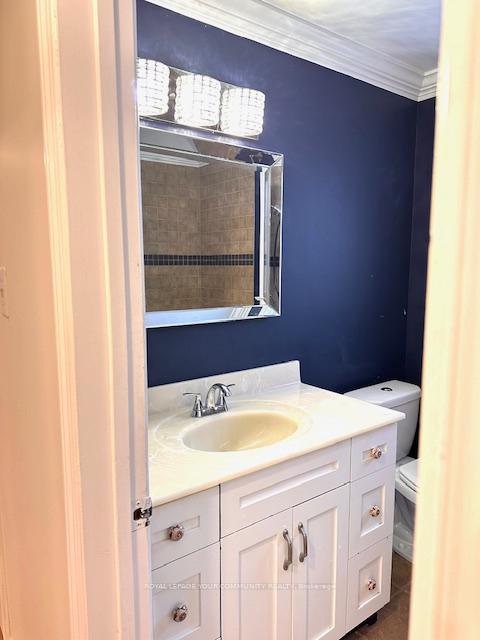 Photo 12 of 93 Hill Drive, Aurora, Aurora Heights — HOMEH