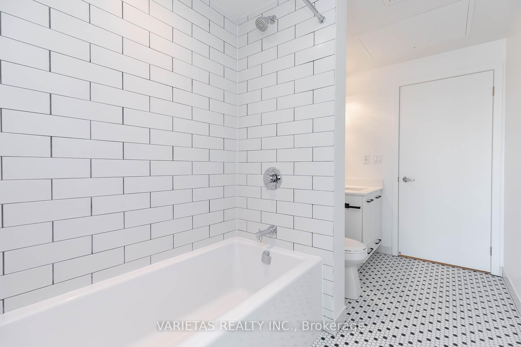 Photo 10 of Unit 301, 899 Queen Street E, Toronto, South Riverdale — HOMEH