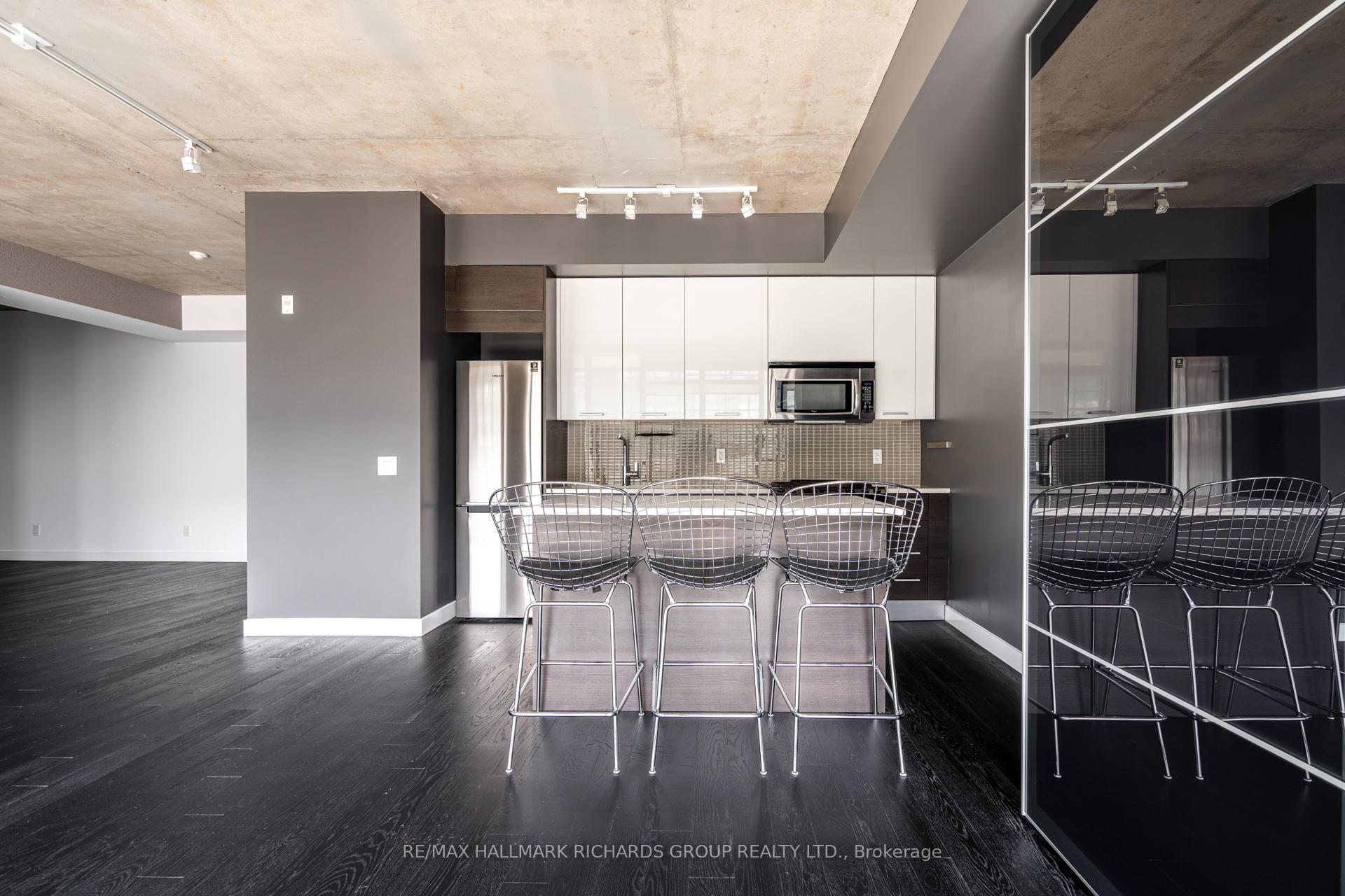 Photo 4 of Unit 704, 90 Broadview Avenue, Toronto, South Riverdale — HOMEH
