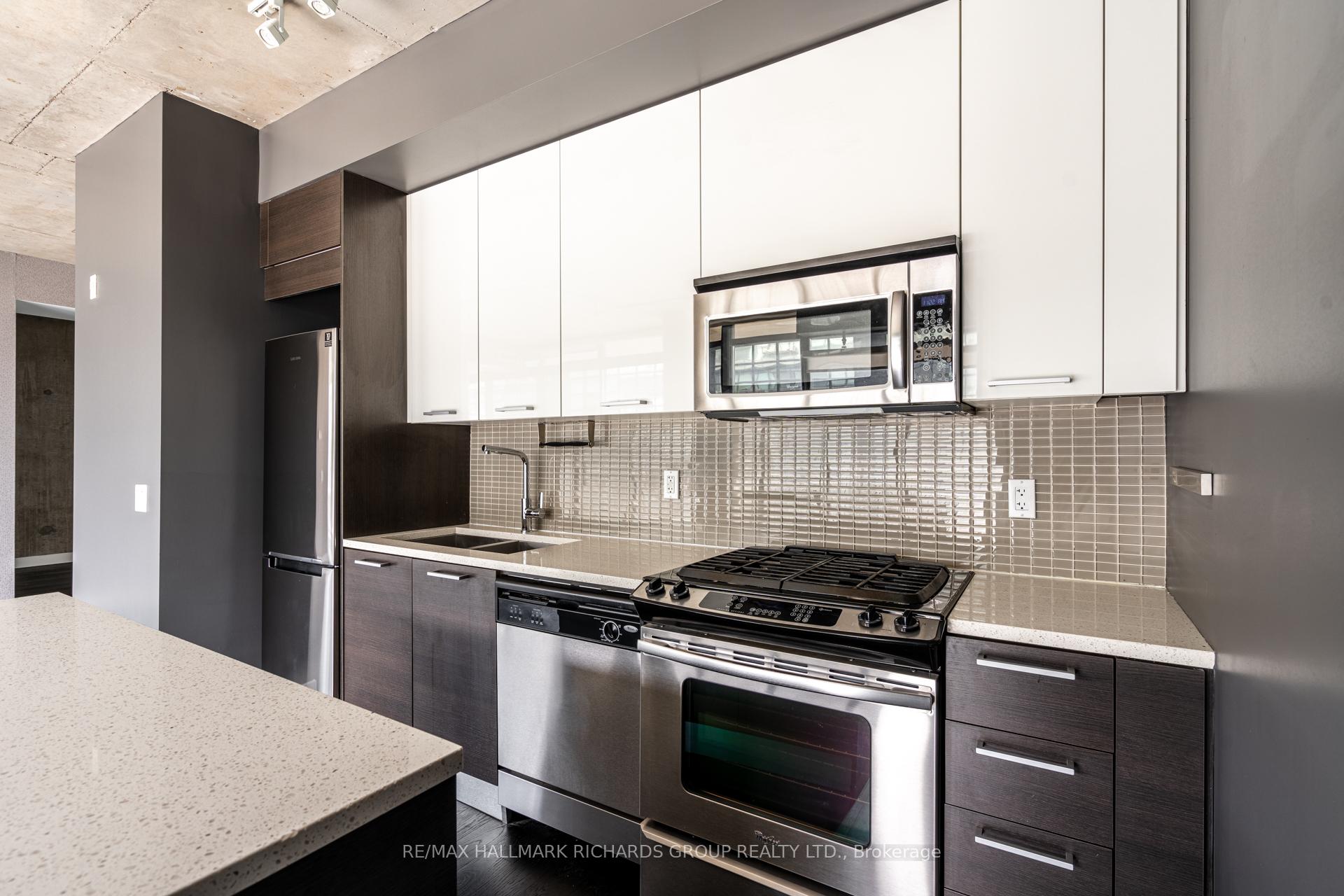 Photo 5 of Unit 704, 90 Broadview Avenue, Toronto, South Riverdale — HOMEH