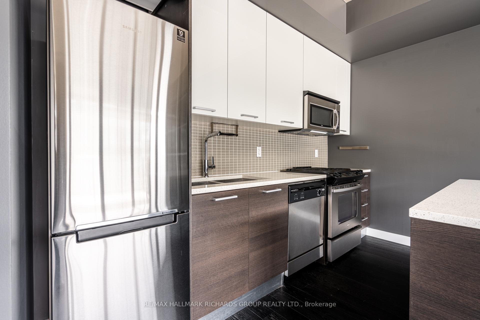 Photo 6 of Unit 704, 90 Broadview Avenue, Toronto, South Riverdale — HOMEH