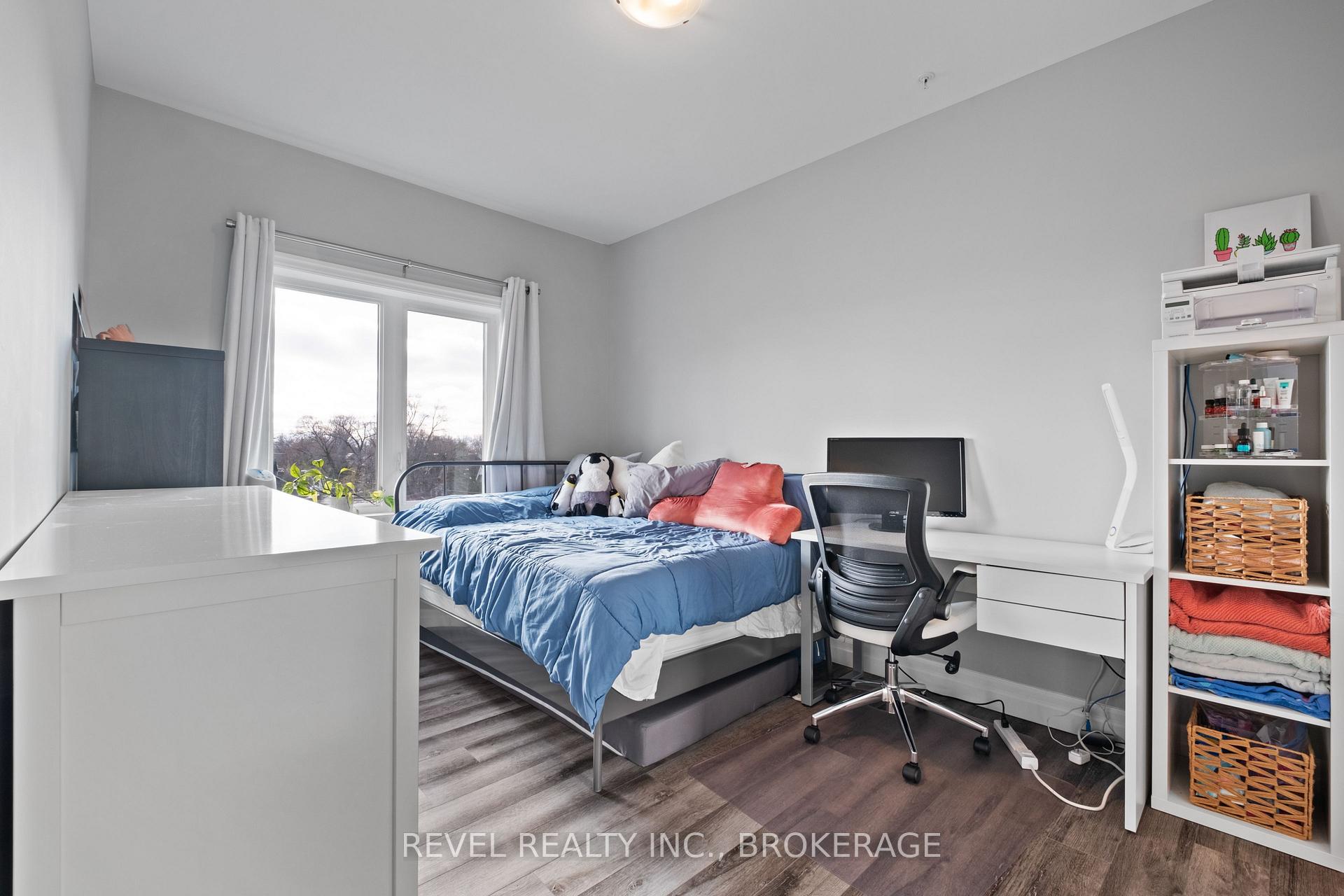 Photo 10 of Unit 404, 501 Frontenac Street, Kingston, East of Sir John A. Blvd — HOMEH