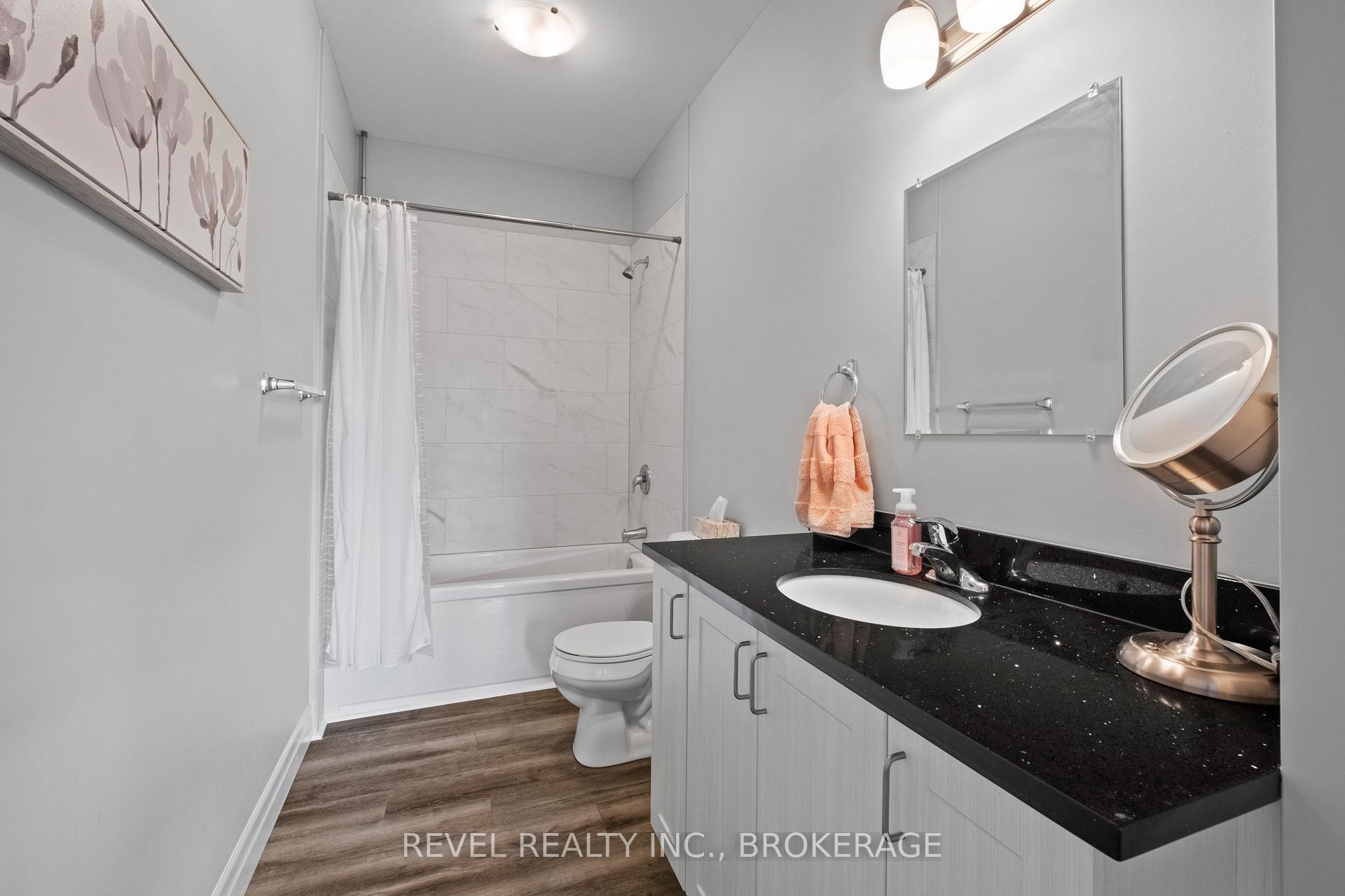 Photo 12 of Unit 404, 501 Frontenac Street, Kingston, East of Sir John A. Blvd — HOMEH