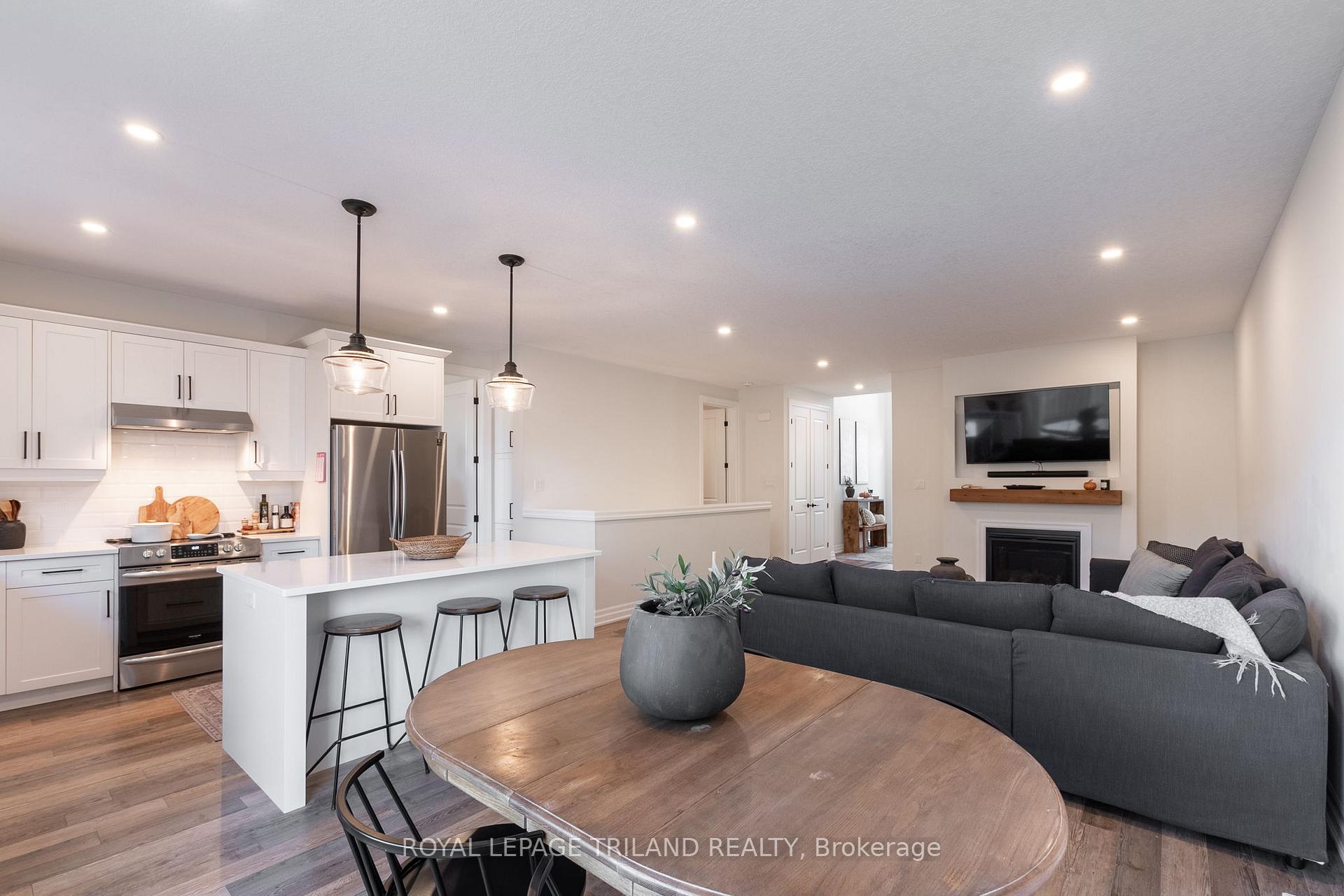 Photo 10 of Unit 407, 9861 Glendon Drive, Middlesex Centre, Rural Middlesex Centre — HOMEH