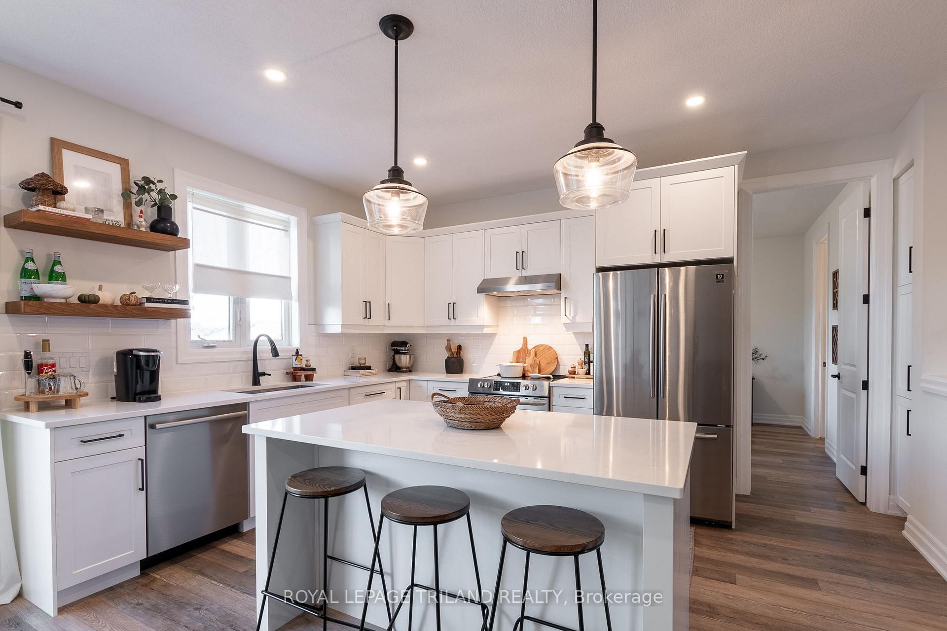 Photo 11 of Unit 407, 9861 Glendon Drive, Middlesex Centre, Rural Middlesex Centre — HOMEH