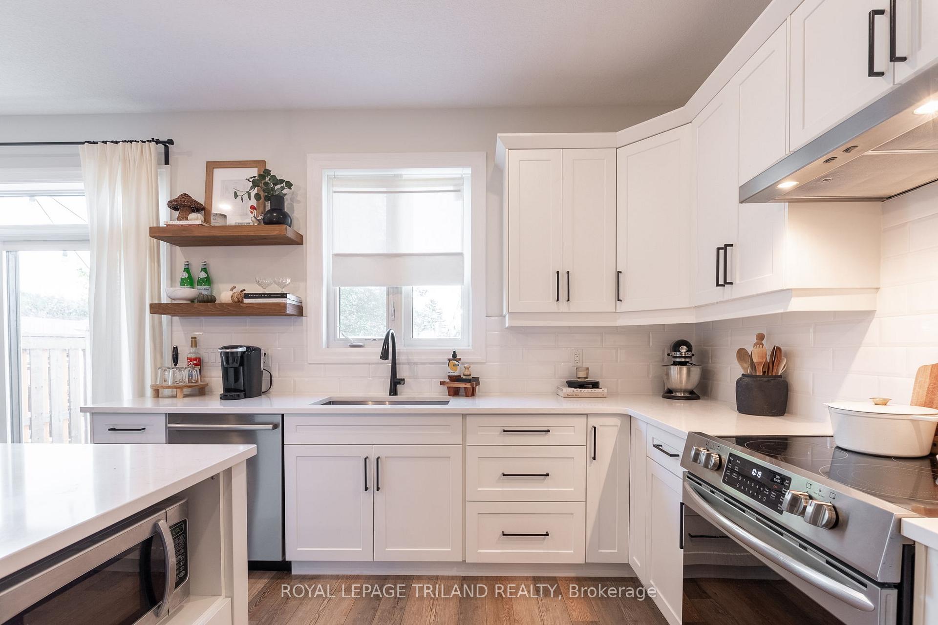 Photo 12 of Unit 407, 9861 Glendon Drive, Middlesex Centre, Rural Middlesex Centre — HOMEH