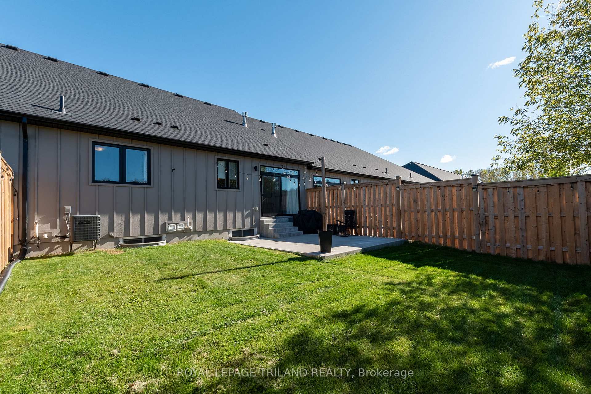 Photo 33 of Unit 407, 9861 Glendon Drive, Middlesex Centre, Rural Middlesex Centre — HOMEH