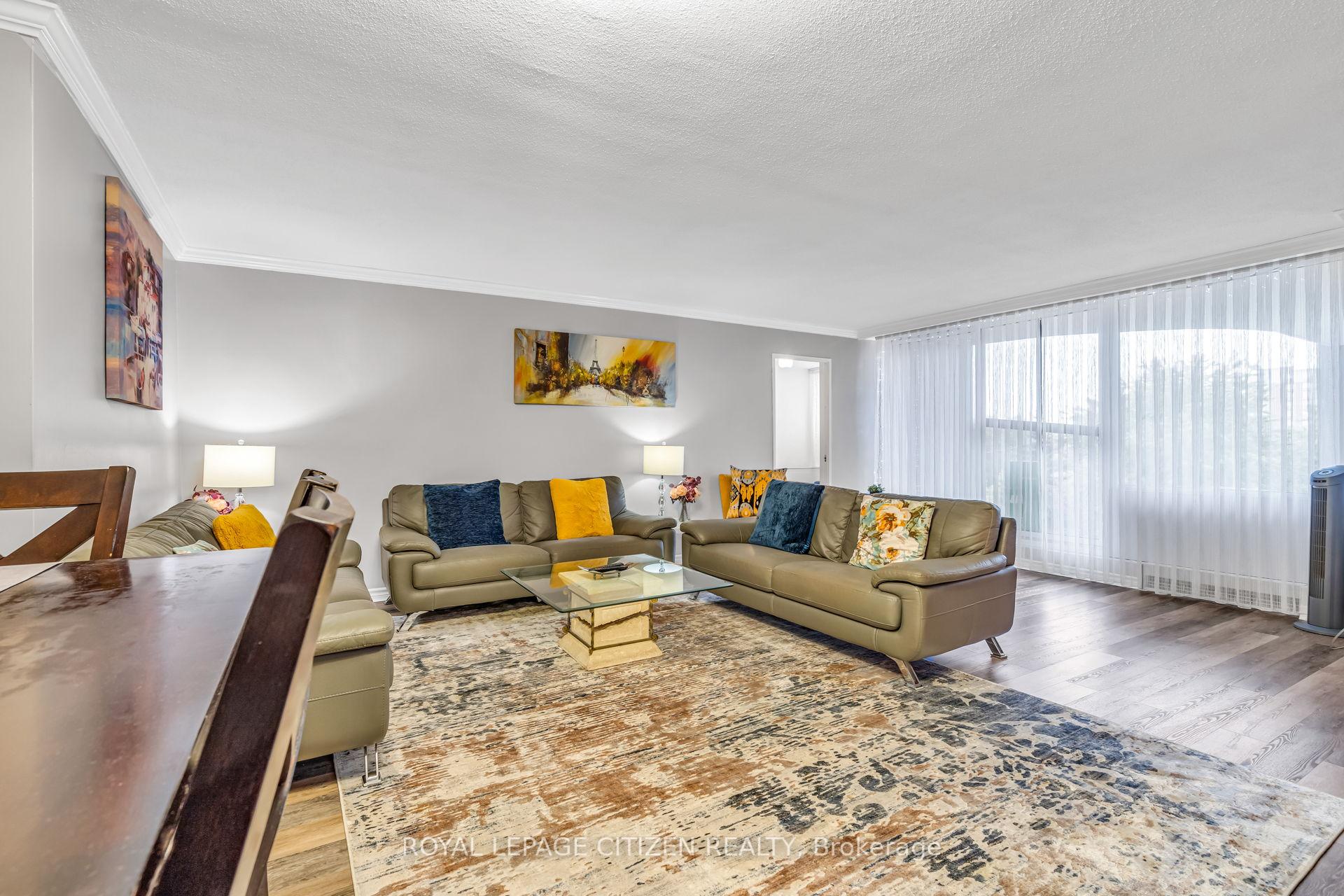 Photo 5 of Unit 410, 61 Richview Road, Etobicoke, Humber Heights — HOMEH