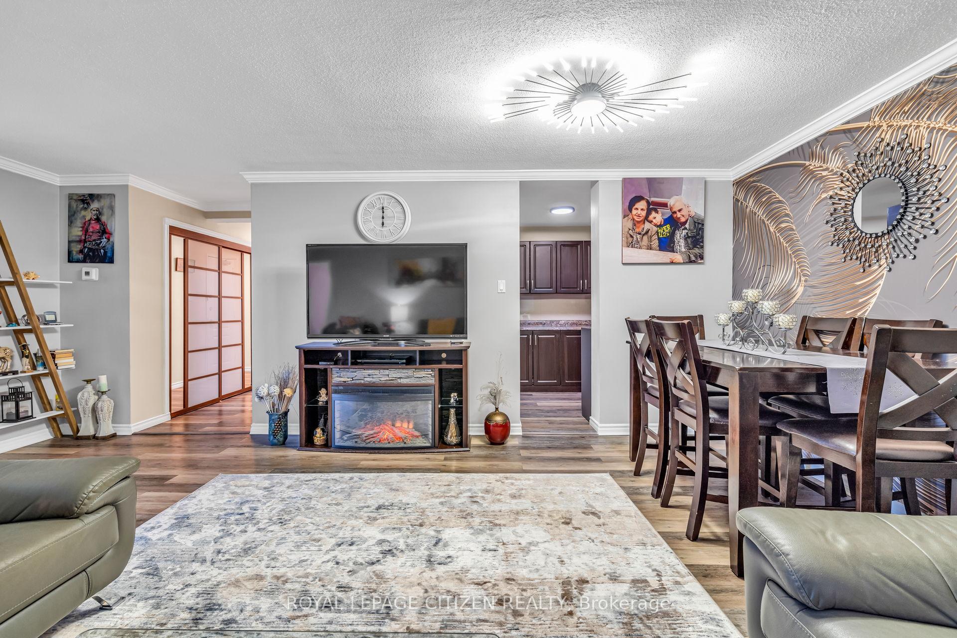 Photo 6 of Unit 410, 61 Richview Road, Etobicoke, Humber Heights — HOMEH