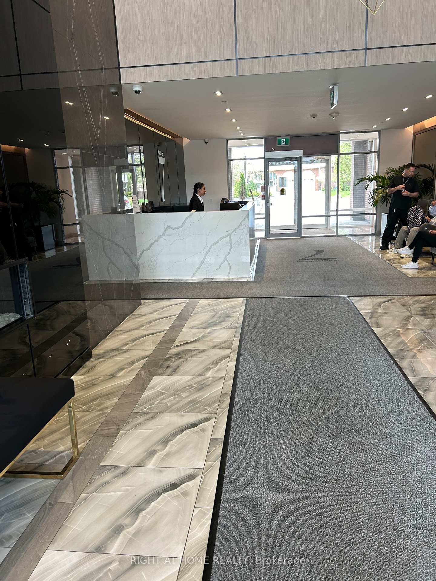 Photo 4 of Unit #511, 4800 Highway 7, Vaughan, East Woodbridge — HOMEH