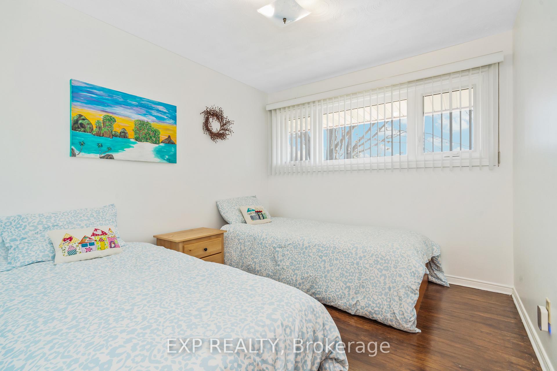 Photo 14 of 899 Pleasant Park Road, Ottawa, Elmvale Acres — HOMEH