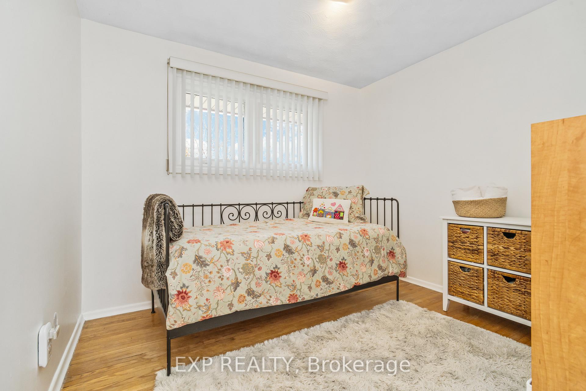 Photo 16 of 899 Pleasant Park Road, Ottawa, Elmvale Acres — HOMEH