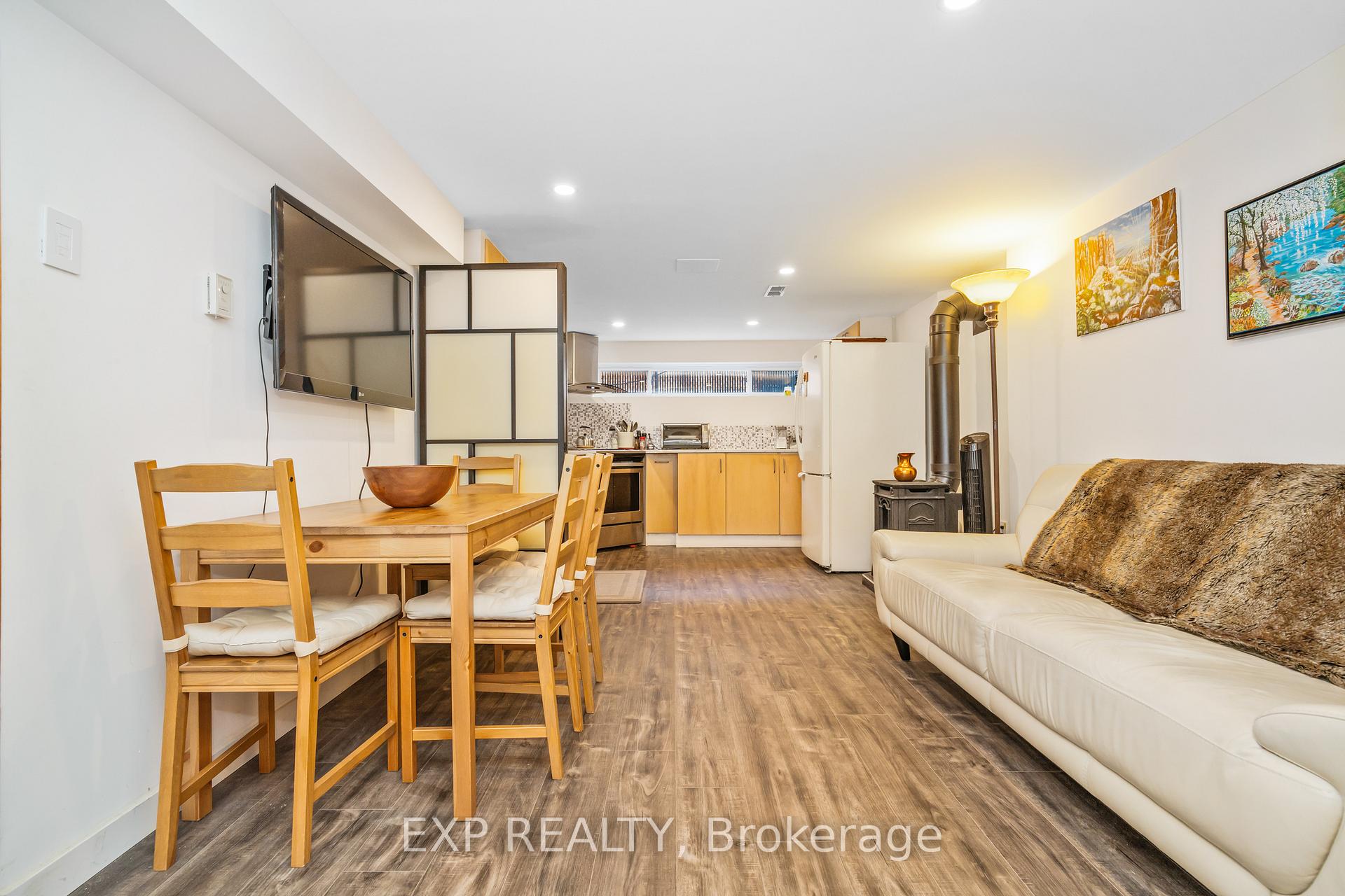 Photo 23 of 899 Pleasant Park Road, Ottawa, Elmvale Acres — HOMEH