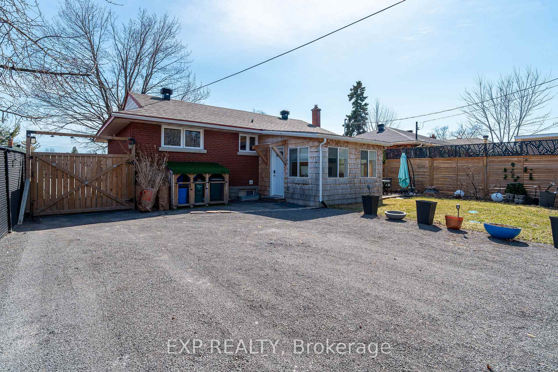 Photo 33 of 899 Pleasant Park Road, Ottawa, Elmvale Acres — HOMEH