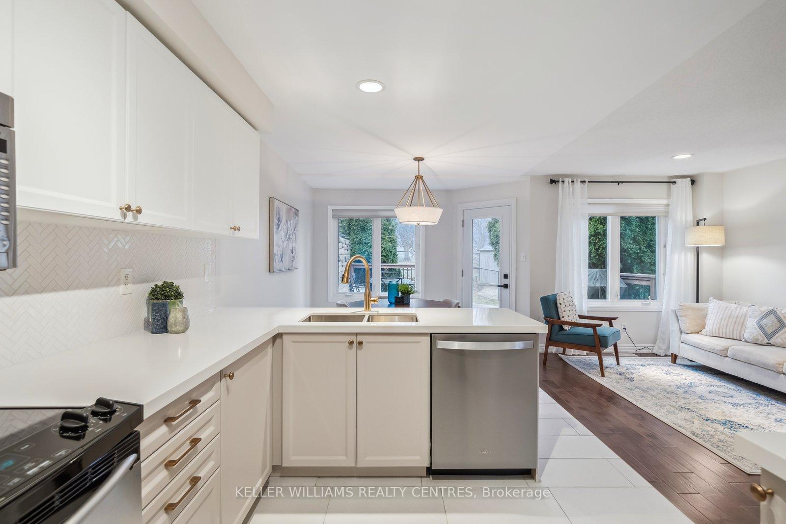 Photo 5 of 126 Primeau Drive, Aurora, Aurora Grove — HOMEH