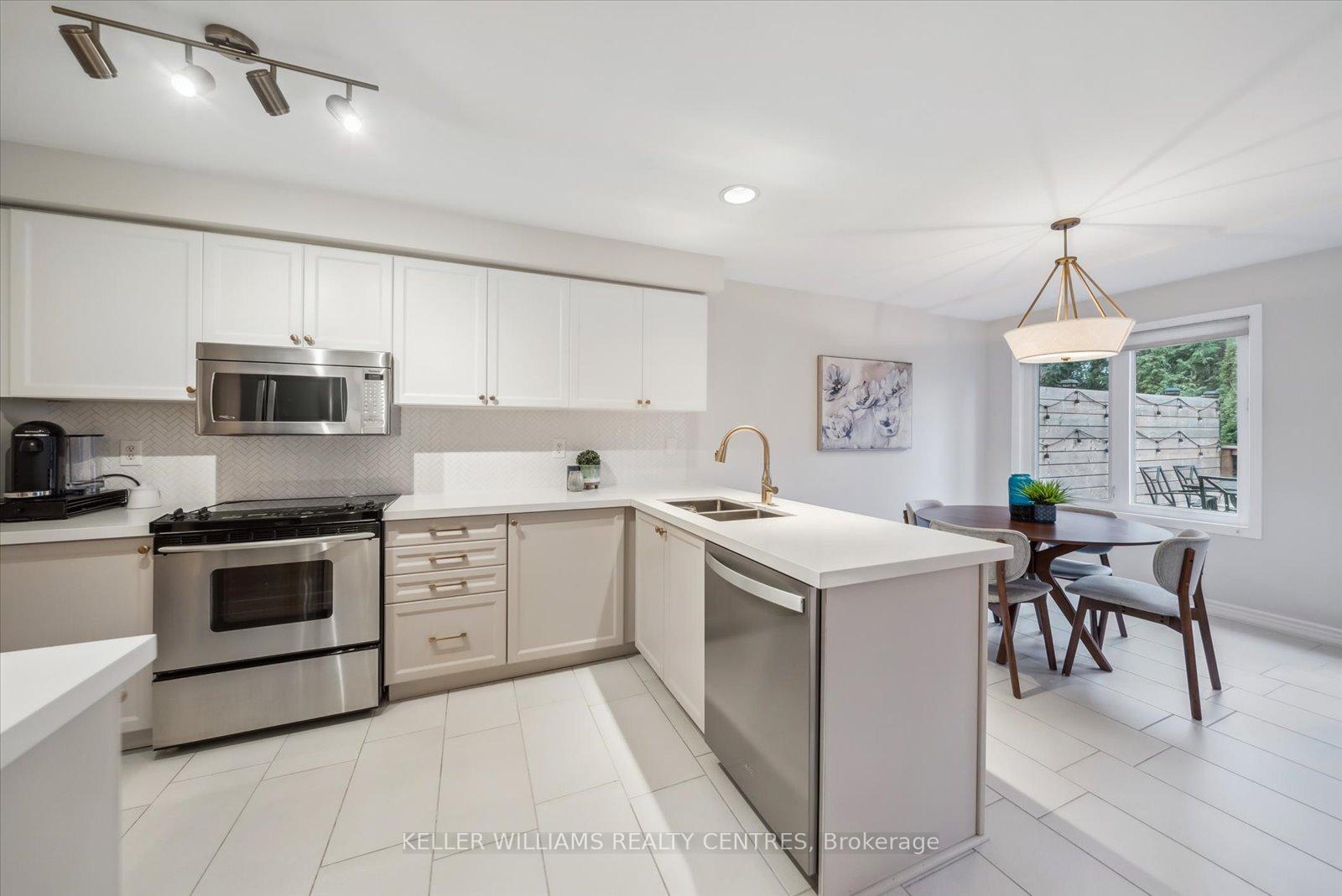 Photo 3 of 126 Primeau Drive, Aurora, Aurora Grove — HOMEH