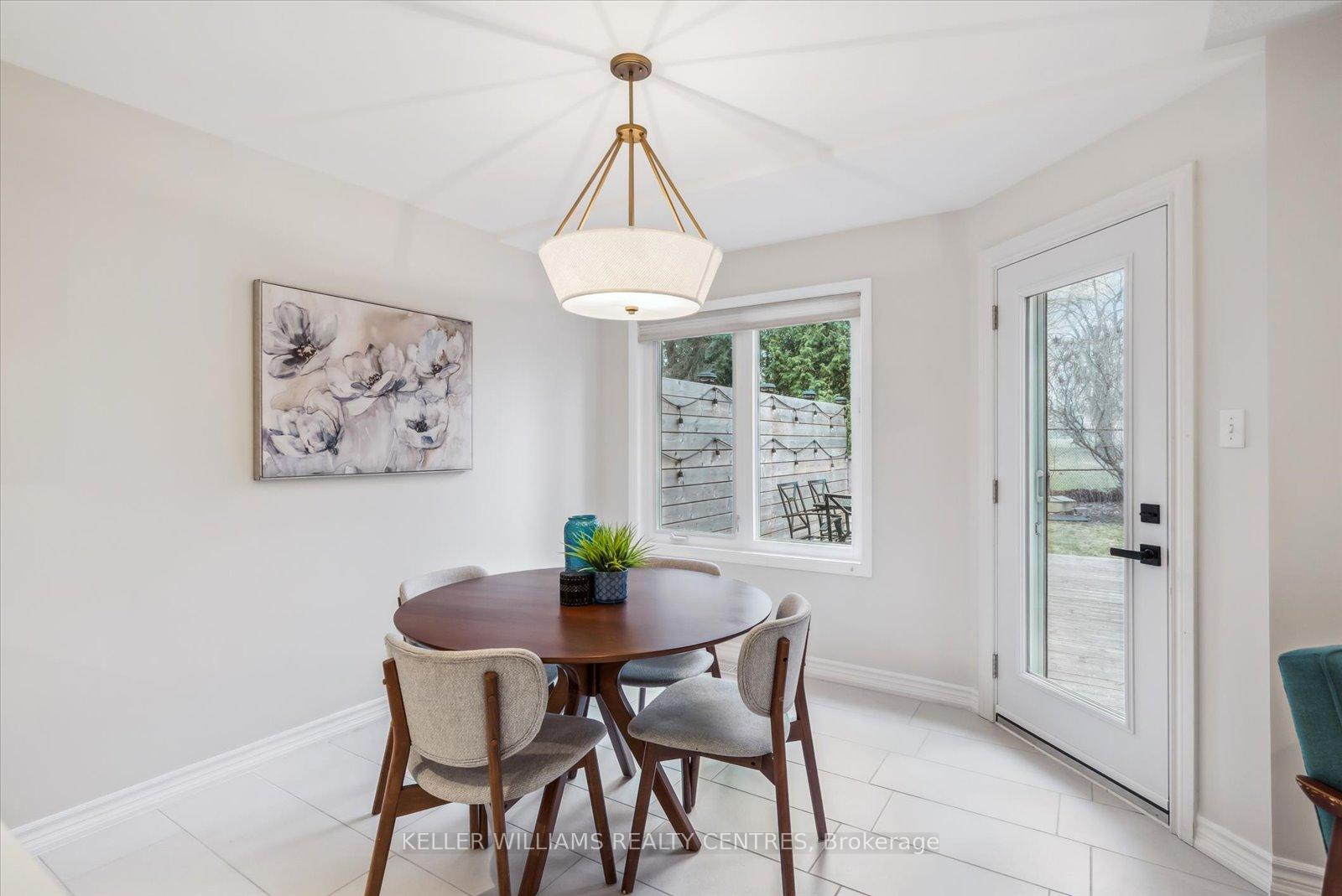 Photo 4 of 126 Primeau Drive, Aurora, Aurora Grove — HOMEH
