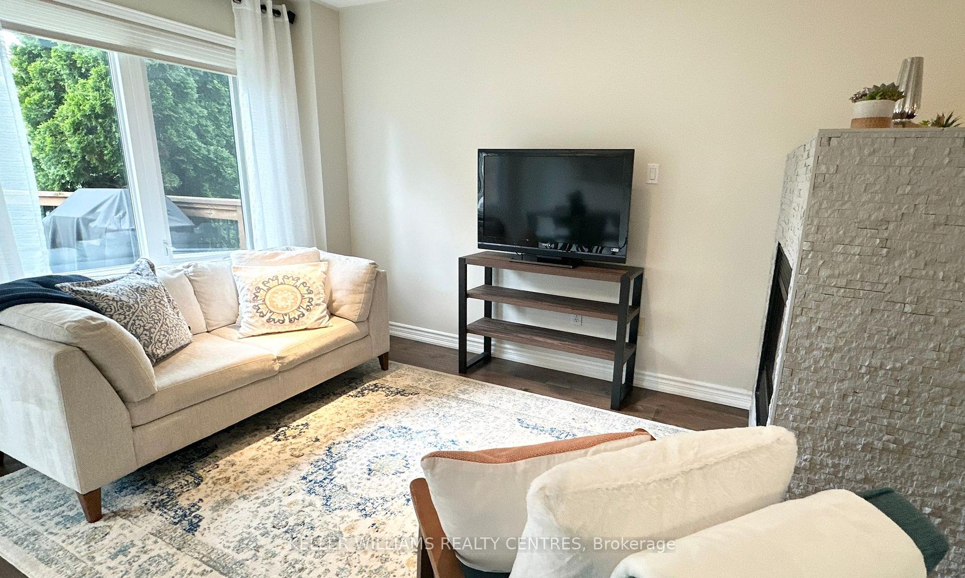 Photo 8 of 126 Primeau Drive, Aurora, Aurora Grove — HOMEH