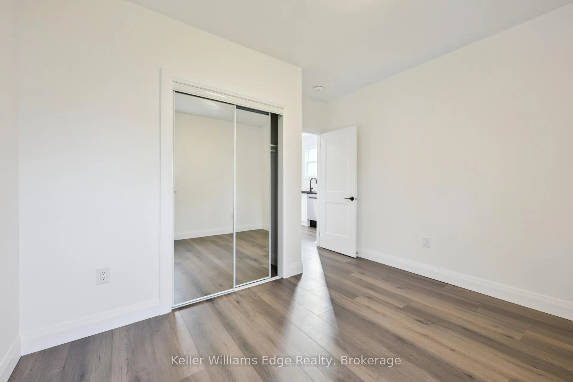 Photo 42 of 161 Weir Street N, Hamilton, Homeside — HOMEH