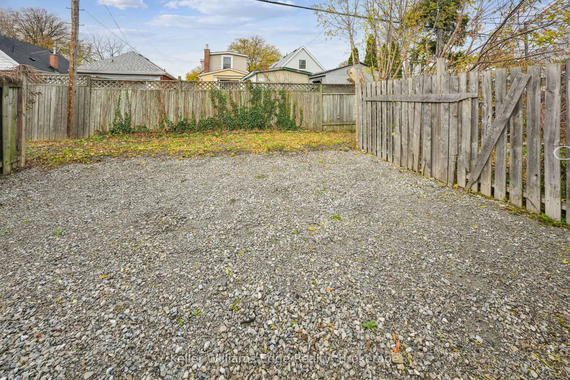 Photo 46 of 161 Weir Street N, Hamilton, Homeside — HOMEH