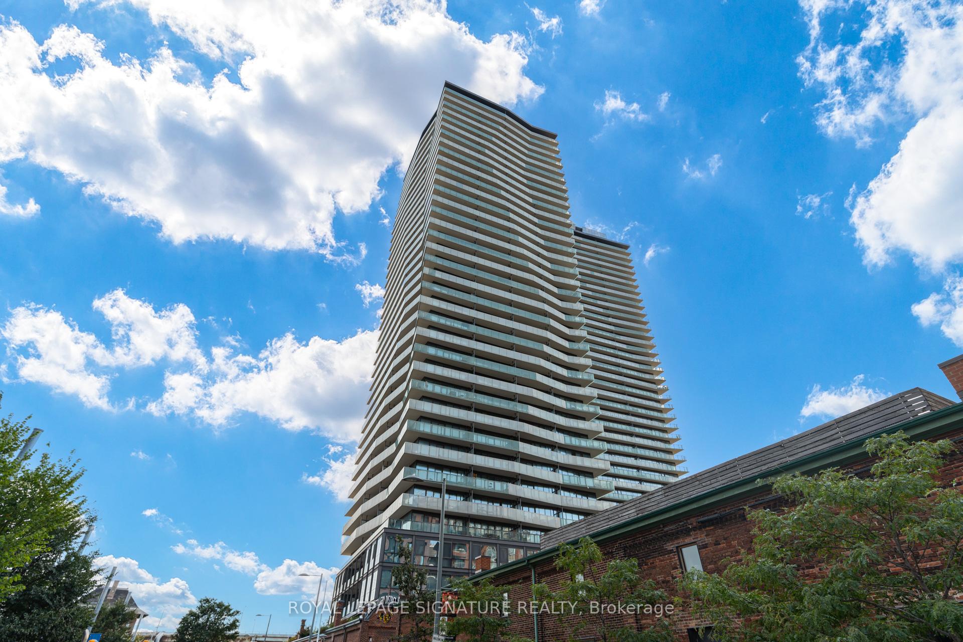 Front of Unit 2803, 390 Cherry Street