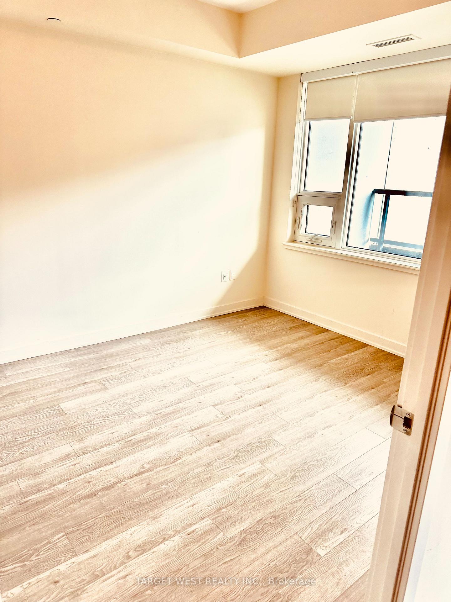 Photo 5 of Unit 421, 212 King William Street E, Hamilton, Beasley — HOMEH