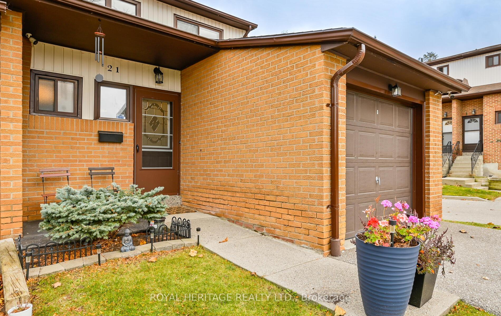 Photo 4 of Unit 21, 765 Oklahoma Drive E, Pickering, West Shore — HOMEH