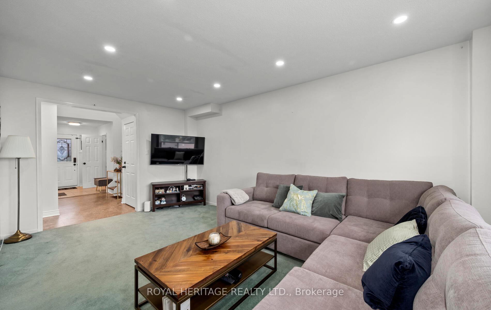 Photo 8 of Unit 21, 765 Oklahoma Drive E, Pickering, West Shore — HOMEH