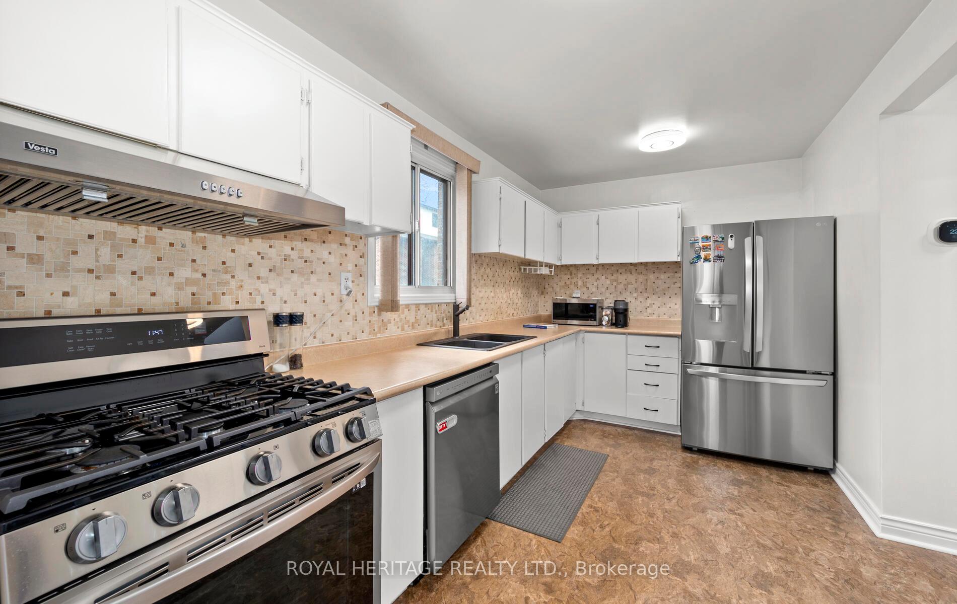 Photo 16 of Unit 21, 765 Oklahoma Drive E, Pickering, West Shore — HOMEH