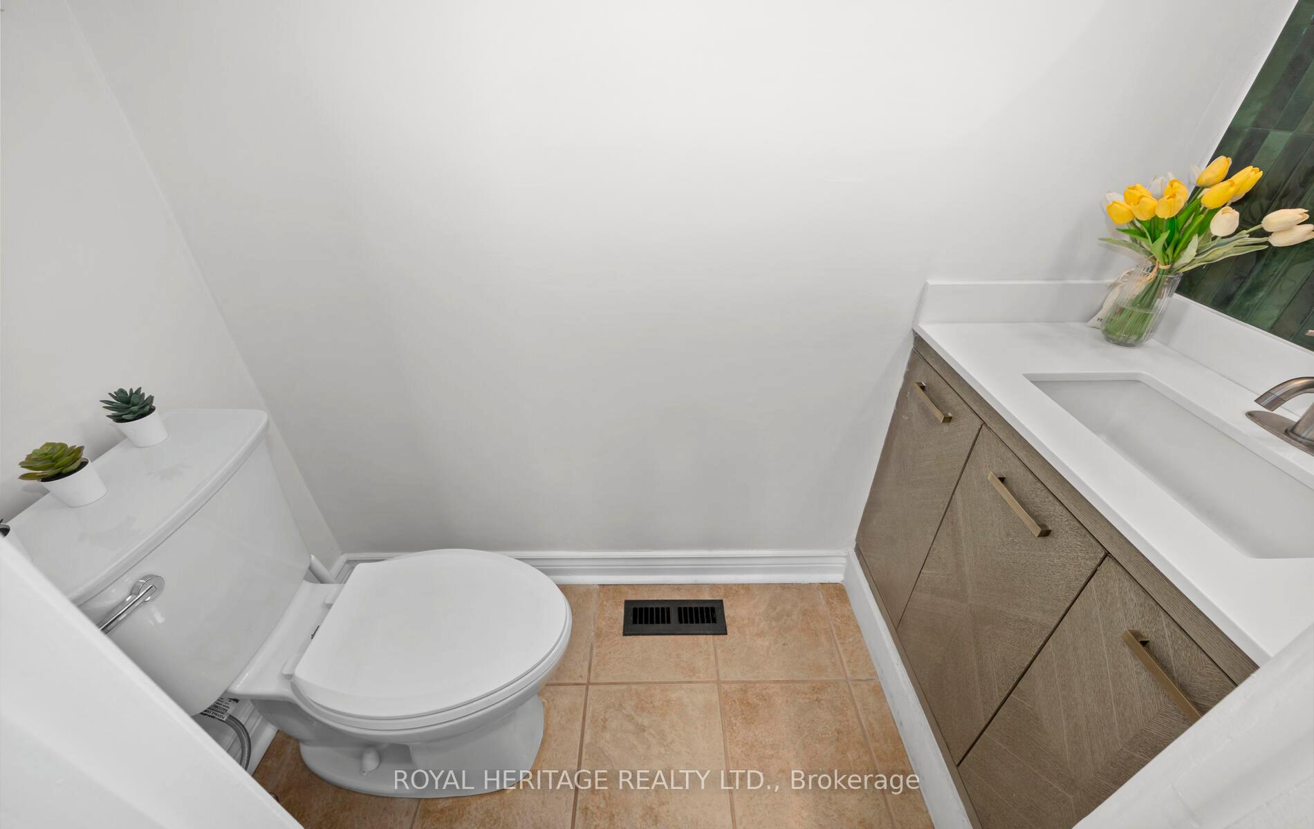 Photo 20 of Unit 21, 765 Oklahoma Drive E, Pickering, West Shore — HOMEH