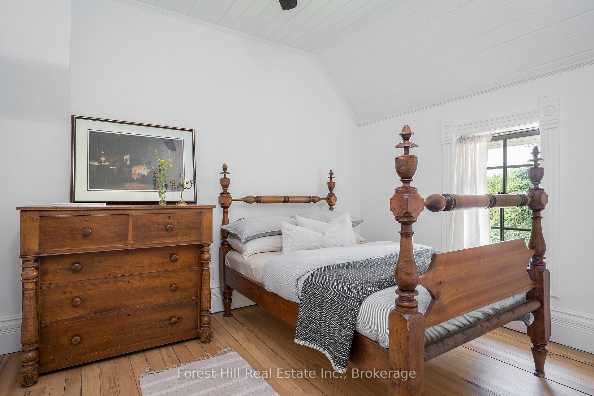 Photo 29 of 555262 6th Line, Blue Mountains — HOMEH