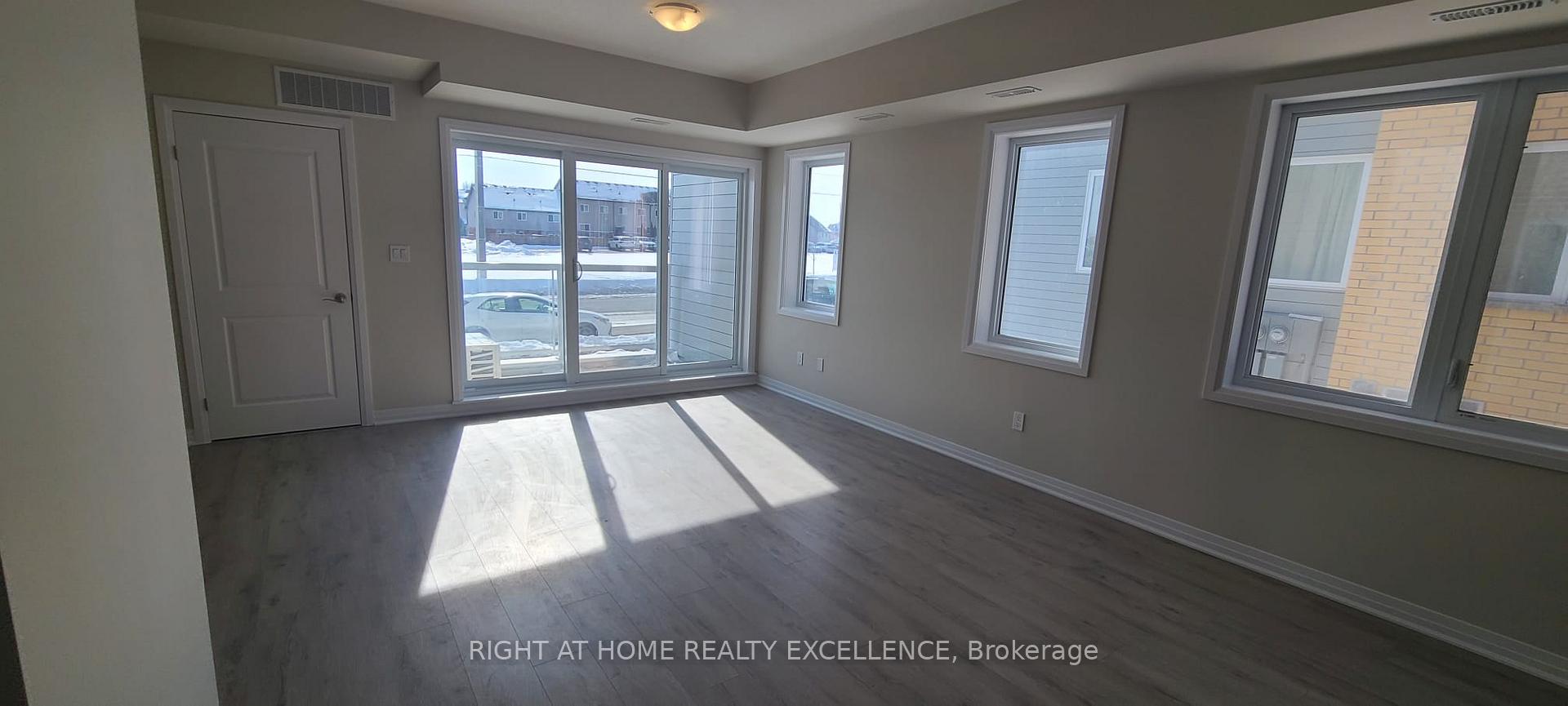 Photo 3 of 102 Seabrook Drive, Kitchener — HOMEH