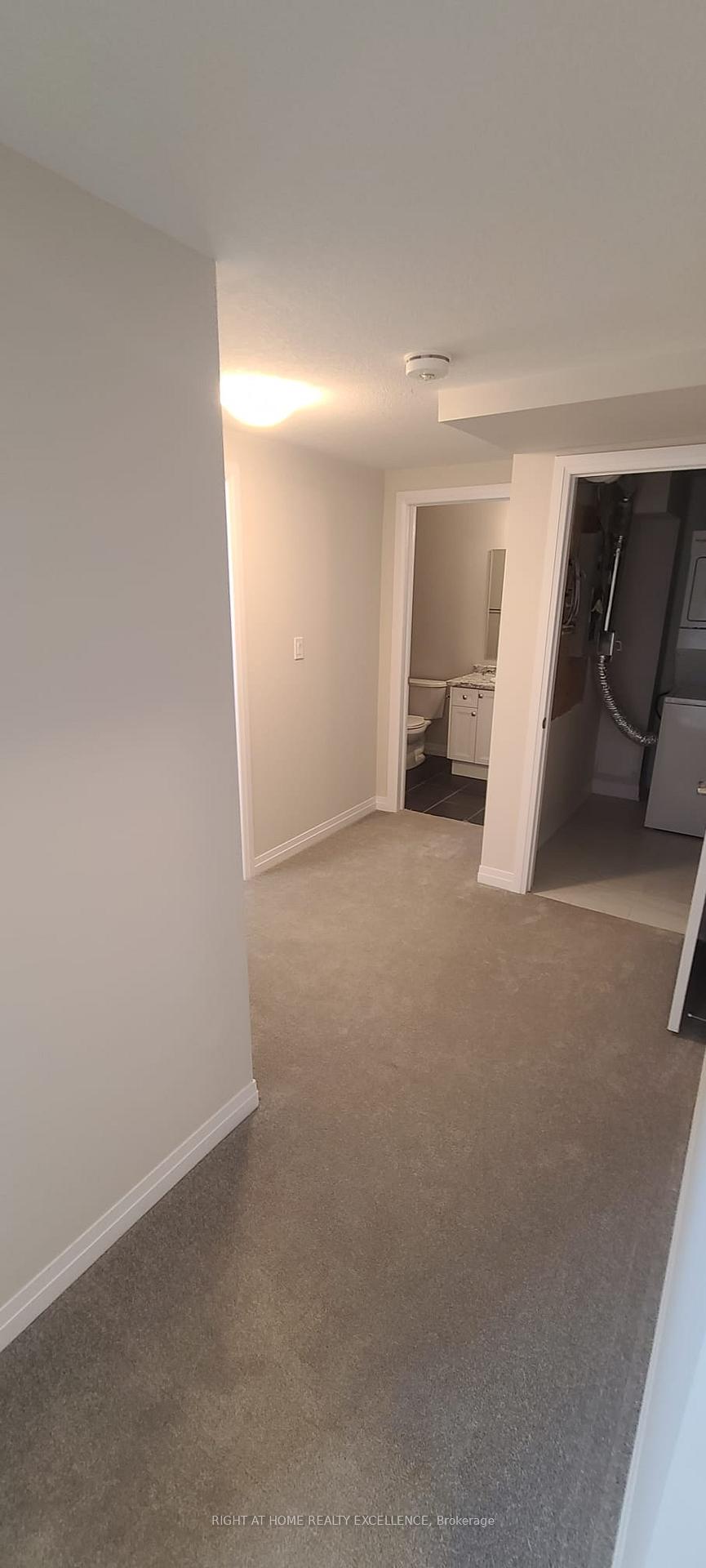 Photo 16 of 102 Seabrook Drive, Kitchener — HOMEH