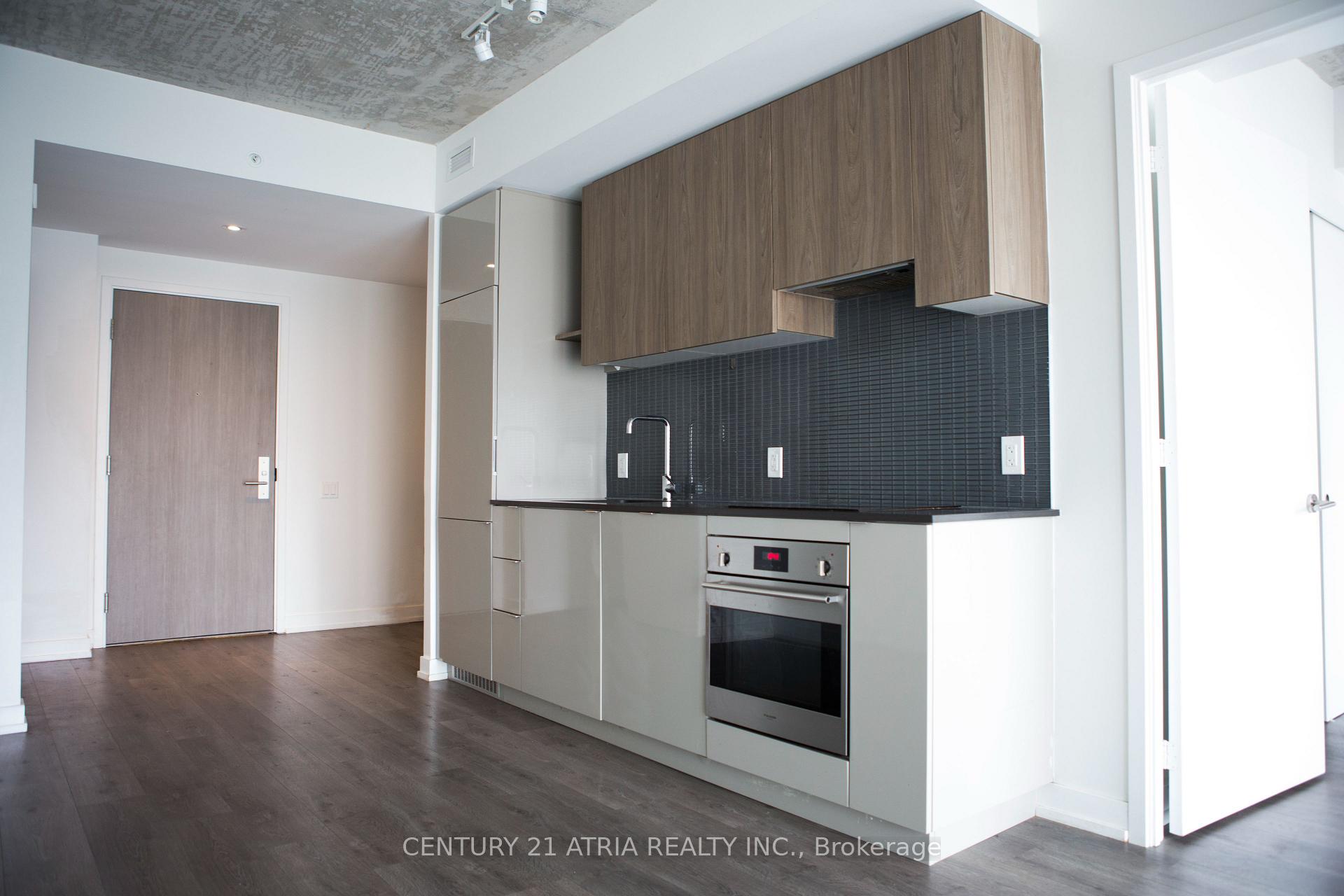Photo 2 of Unit 602, 161 Roehampton Avenue, Toronto, Mount Pleasant West — HOMEH