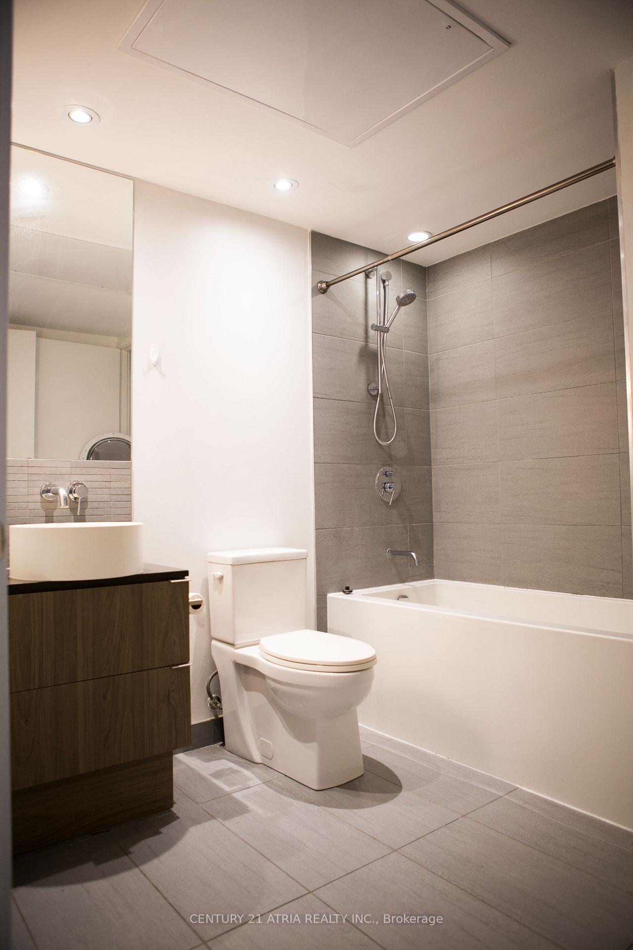 Photo 15 of Unit 602, 161 Roehampton Avenue, Toronto, Mount Pleasant West — HOMEH
